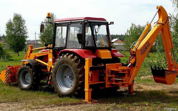 Экскаватор-погрузчик Амкодор 702ЕМ-03