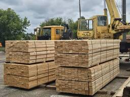 Доски и брус из сосны и ели, камерная сушка 8–12%, сорт 1–2.