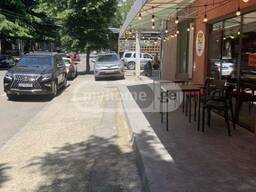 იყიდება პიცერია