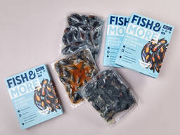 Мидии целые в раковине варено-мороженые 40/50 штук/кг.