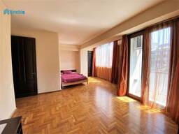 От собственника - Продаётся в Ваке, на улице Кипшидзе, 1,5-комнатная квартира нестандартно