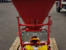 Пескоразбрасыватель ("ПР" / "РП")