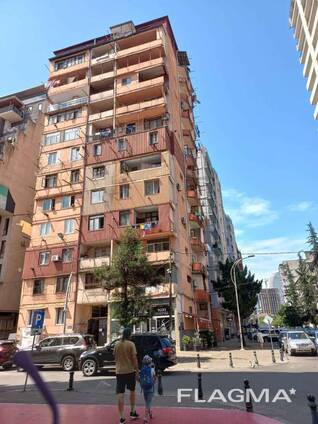 Продается 2-комнатная квартира в центре Батуми