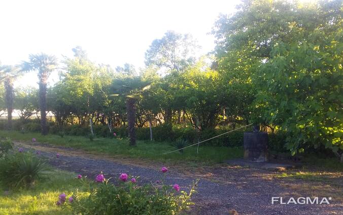 Продается дом, недалеко от города.