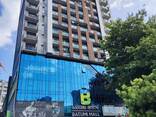 Продается двухкомнатная квартира рядом с морем в самом центре Батуми - фото 2