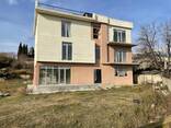 Продается новопостроенный 438 кв. м дом в Тбилиси, село Глдани, улица Тамар Мепе 12. - фото 1