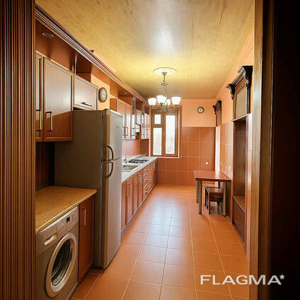 Продаётся 3-комнатная квартира в Грузии, в городе Поти у моря