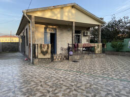 Продаётся дом с земельным участком в Батуми, 2 км. от моря.