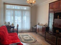 Продаётся квартира 4-комнатная за 121 000 $ в Батуми. ул. Джавахишвили 76. #382
