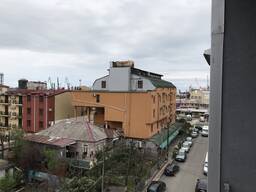 Продаётся квартира 48 кв. , возле рынка Бони, в Батуми, 1 км. от моря.