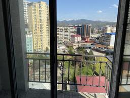 Продаётся квартира 56 кв. 700 метров от моря в Батуми.