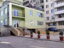 Продаётся отдельно стоящее трёхэтажное здание на улице Агмашенебели