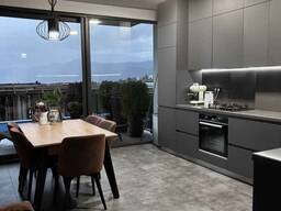 Продаётся просторный дом с бассейном