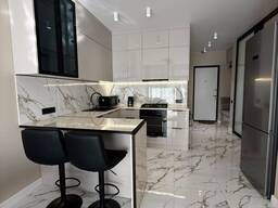 Продажа 2 плюс 1 в Black Sea Tower Батуми