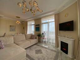 Просторная и светлая квартира с панорамным видом на море и горы