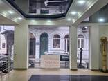 Сдается коммерческое помещение 95 кв. м в центре Батуми. - фото 1