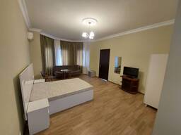 Сдаётся комната-студия в гостевом доме 35 кв. м за 224$ на ул. Мачавриани 27а