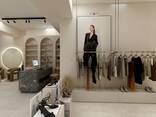 Шоурум по продаже одежды и косметики - photo 7