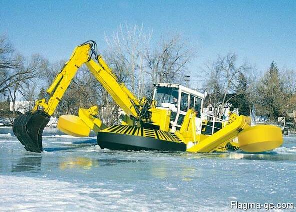 Земснаряды из Канады Amphibex AE450E.